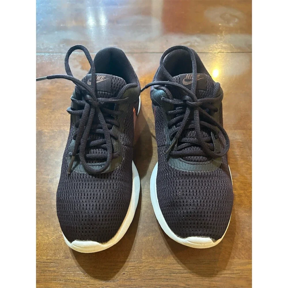 Nike Tanjun Women's Running Shoes Burgundy Ash/Rose Gold Size 7.5